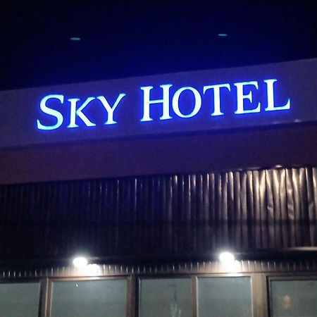 Sky Hotel Bisjkek Eksteriør billede