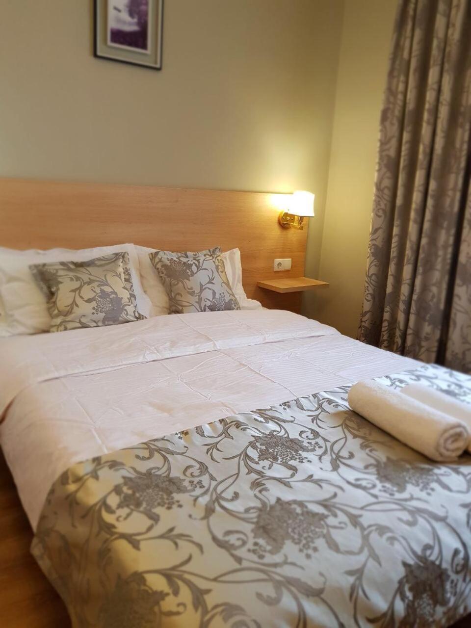 Sky Hotel Bisjkek Eksteriør billede