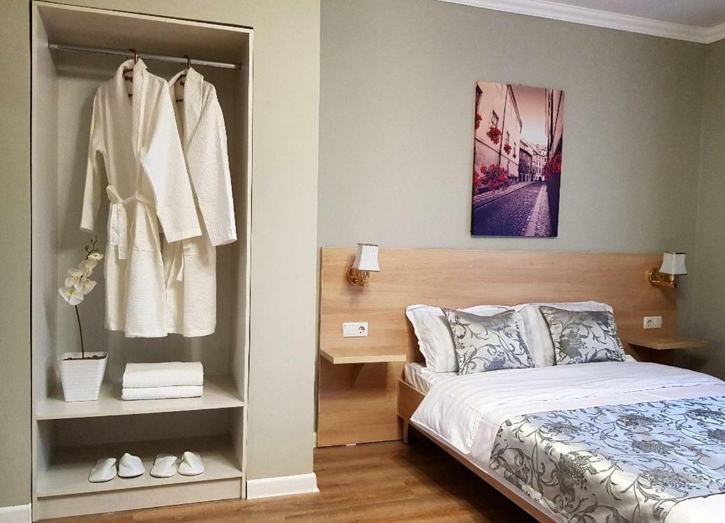 Sky Hotel Bisjkek Eksteriør billede